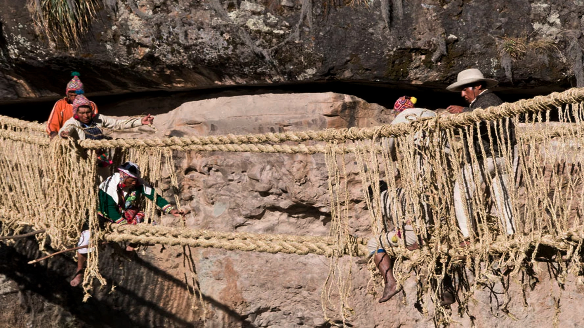 puente inca qeswachaka viajes cusco peru tours travel caminata excursiones aventura
